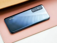 vivo Y77于今日上午10点正式开售6GB+128GB版本起售价1499元