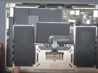 随着 M2 MacBook Air 开始发售各大评测机构开始拆解
