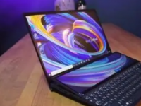 灵耀X 双屏Pro 2022依然采用了家族式经典同心圆纹理设计
