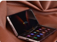 三星耗时8年时间研发出了第一代折叠屏GalaxyFold
