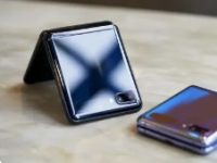 三星两款折叠屏新机GalaxyZFold4和GalaxyZFlip4的预售量逼近100万