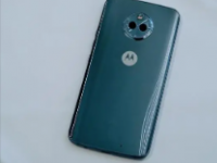 motoX40的屏幕这次也非常有看点消息称其将首发等高高斯四曲面屏