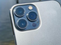 苹果将会在今年的iPhone15Pro上取消实体按键彻底消灭按键开孔