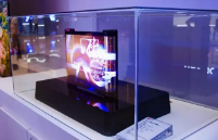 TCL华星曾展示了将手机屏幕四边框均控制在1mm的技术