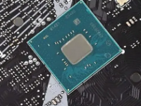 MD芯片组主板均价达到了163欧元Intel这边更是197欧元
