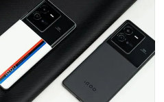iQOO10Pro是一款性能非常强劲的智能手机