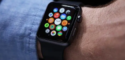 AppleWatch的系统WatchOS10将是AppleWatch自2015年发布以来最大的软件更新