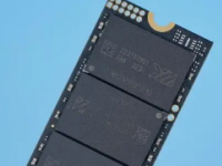 长江存储致态TiPro70001/2TB分别只要579/1019元