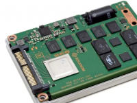 Solidigm D5-P5336 SSD 评测：怪兽 61TB 数据中心存储