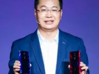 王腾公开宣布了自己的新身份Redmi品牌发言人Redmi市场部总经理