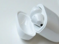 Redmi带来了RedmiBuds5AAPE潮流限定版耳机