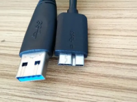 小米手机此前沿用了多年的USB2.0规格