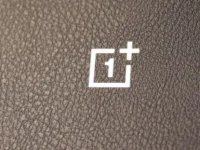 OnePlus12智能手机颜色选项已确认三个版本即将推出